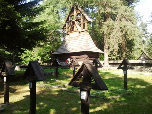 mentarz-nr-60-na-Magurze-Małastowskiej_fot.-P.-Knaś_MIK_2013